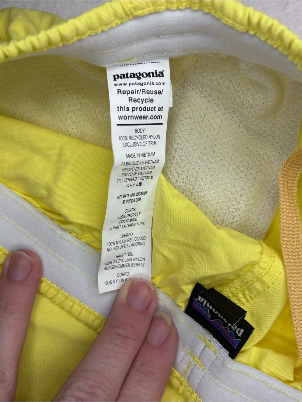 Patagonia Womans Bright Yellow 4 inch Elastic-Waist Shorts Size Medium